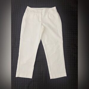 APT. 9 Essentials Elegant White Women's Pants Size 2. Used.